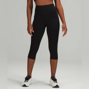 Lululemon Black Base Pace High-Rise Cropped Capri Leggings Size 18